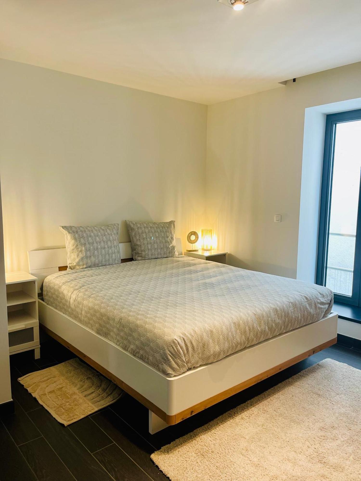 Down Town Spacious Loft Retreat With Private Parking Brussels Exterior photo